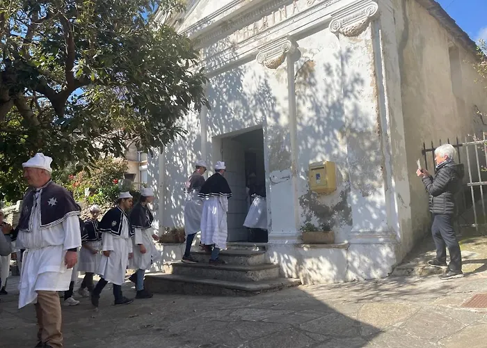 CASA POLI: Tiny loft avec terrasse et cabane * Brando
