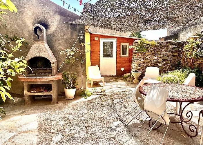 CASA POLI: Tiny loft avec terrasse et cabane * Brando