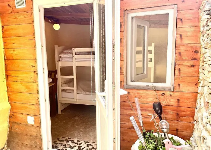 Appartement CASA POLI: Tiny loft avec terrasse et cabane